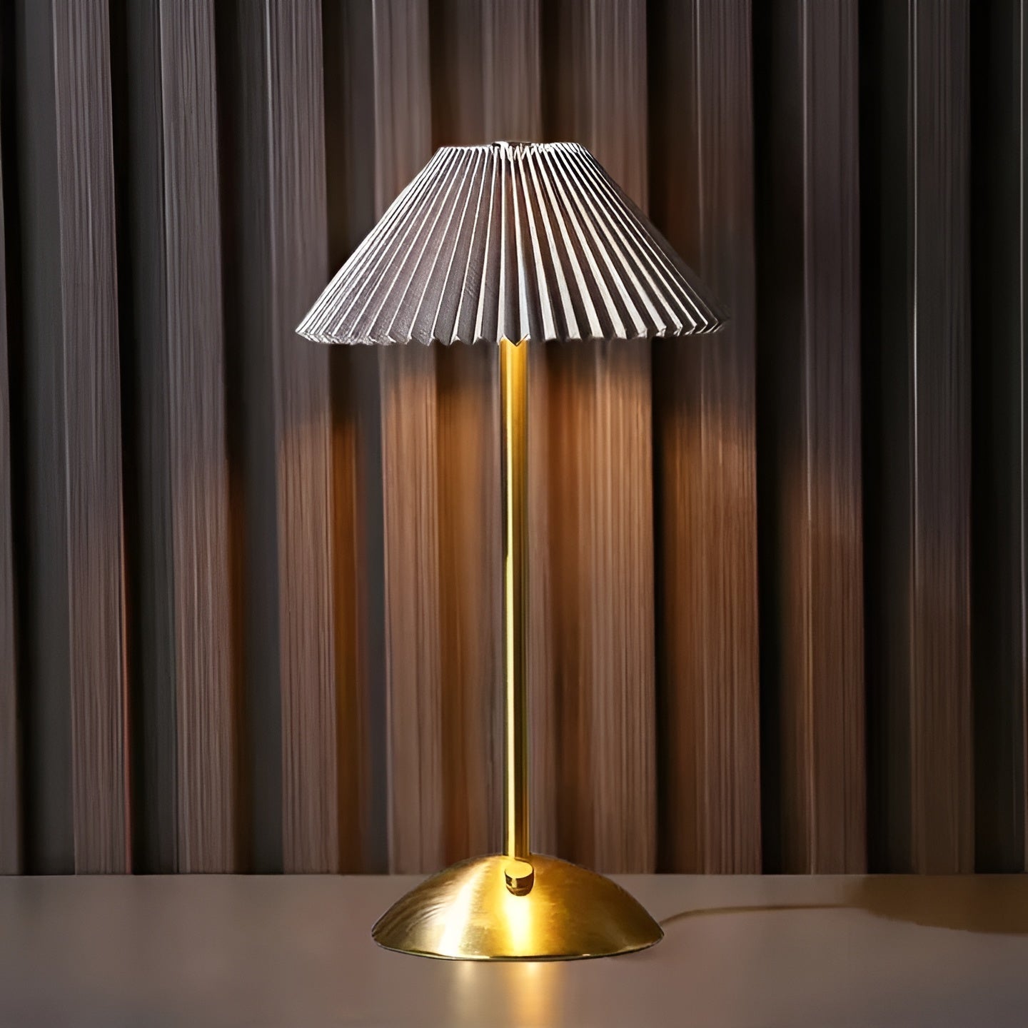 LightLoom | Draadloze en elegante tafellamp