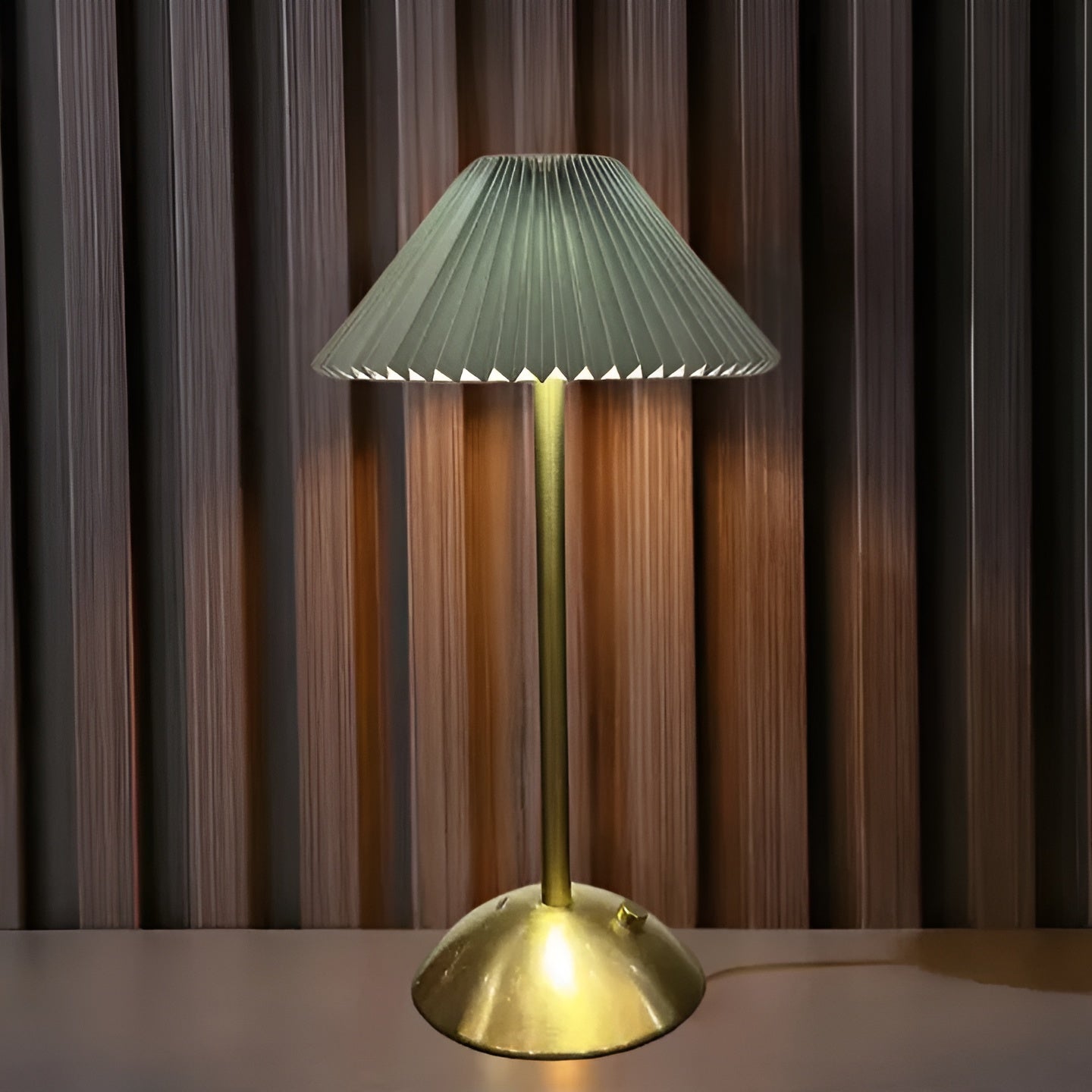 LightLoom | Draadloze en elegante tafellamp